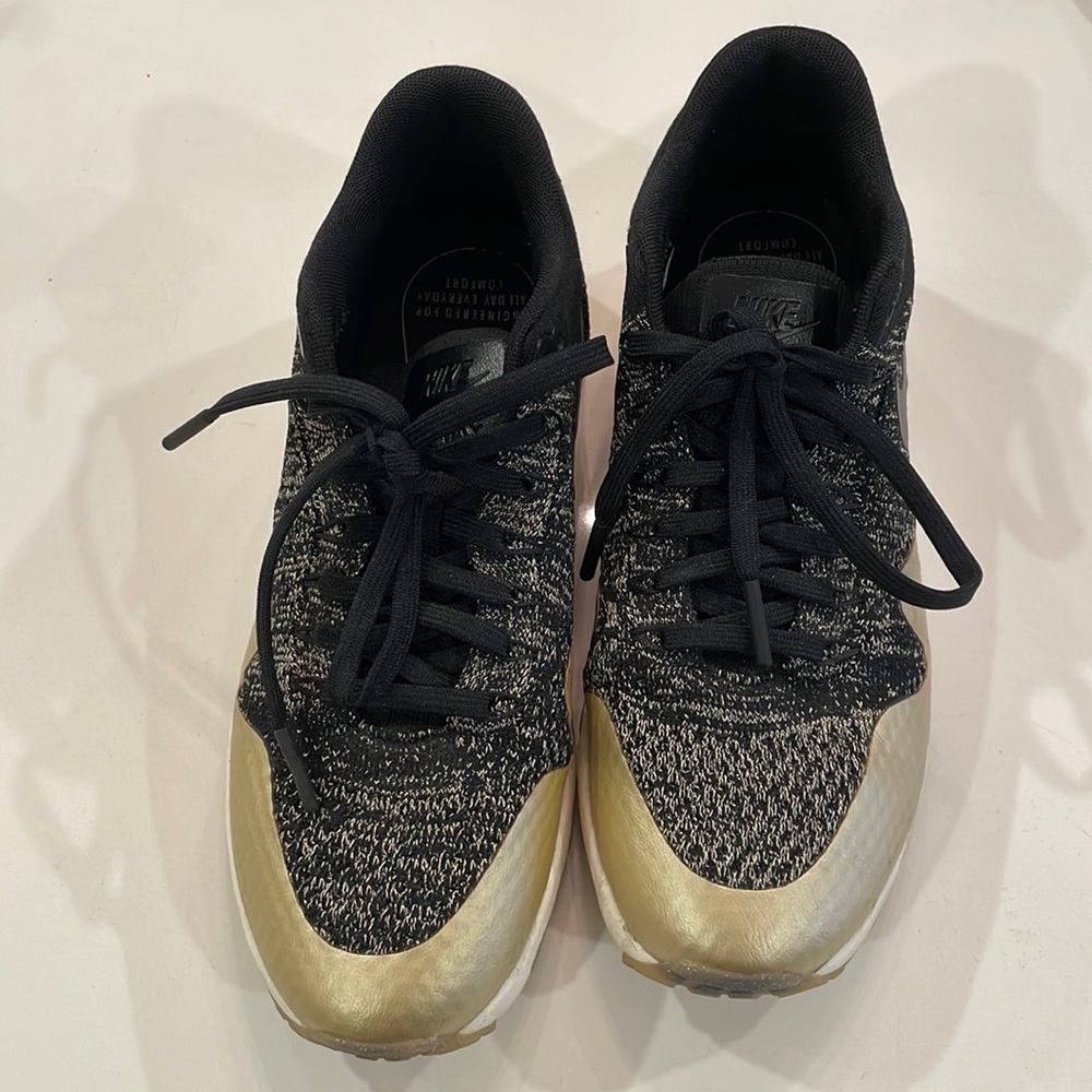 Nike Air Max black and gold sneakers size 7